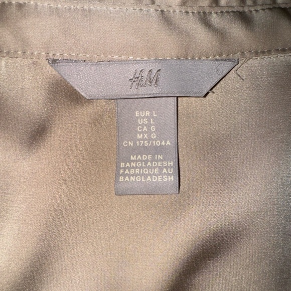 V-neck Blouse - Picture 4 of 6